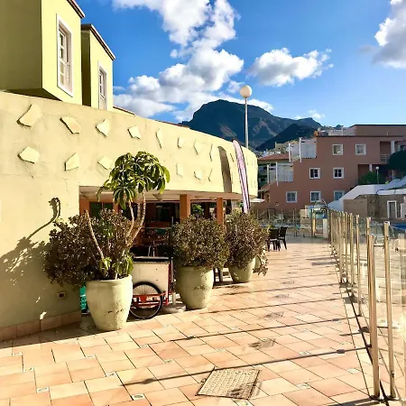 Luxury Orlando 阿德耶